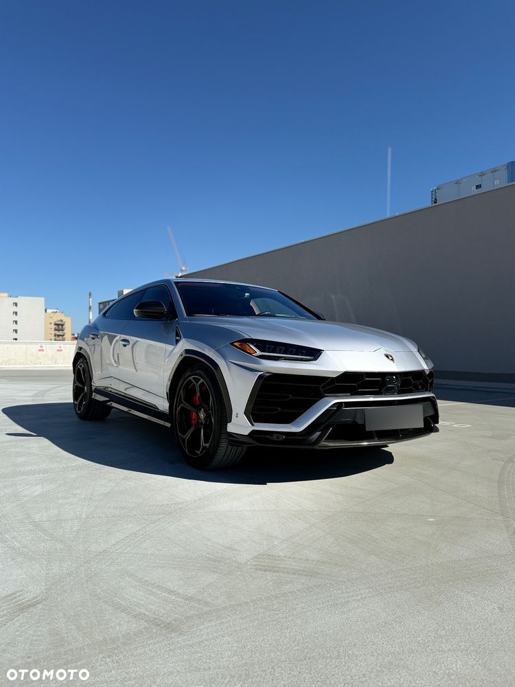 Lamborghini Urus Standard - 15