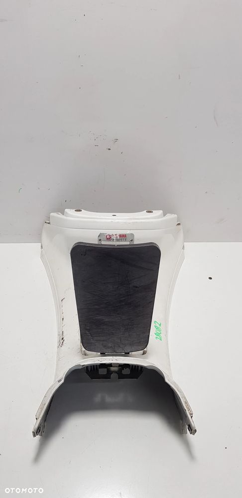 Piaggio X8 X-EVO 125 Tunel Środkowy - 4