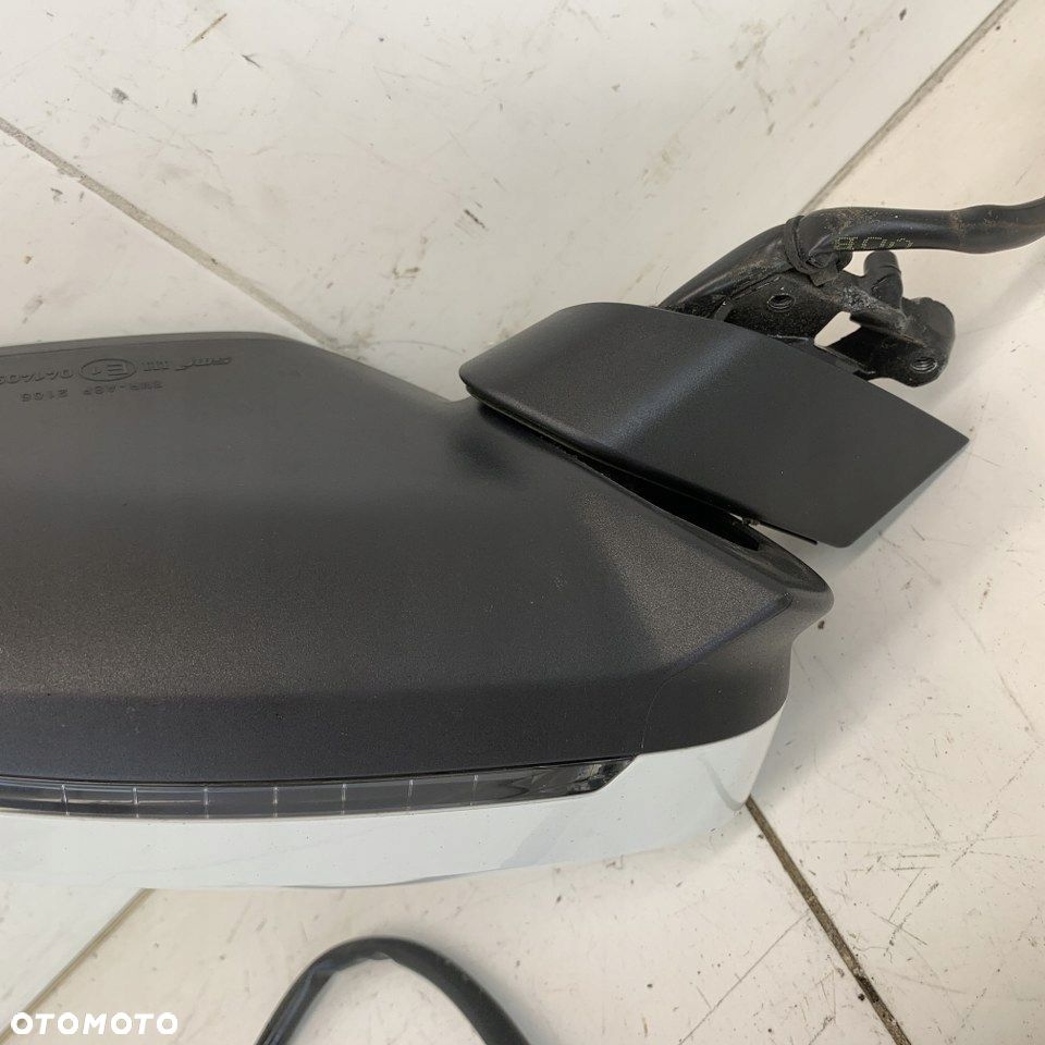 Lusterko Lewe Białe Kompletne Ly9C 6-Pin Europa Audi A4 B9 8W 18R - 8