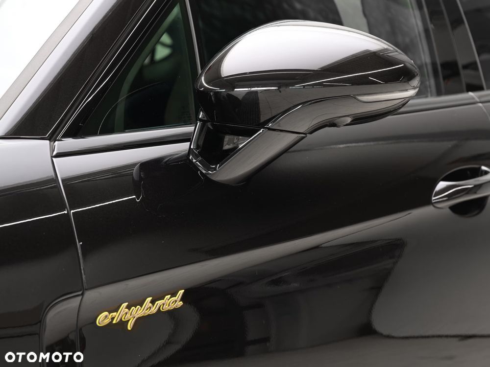 Porsche Panamera 4 E-Hybrid - 22