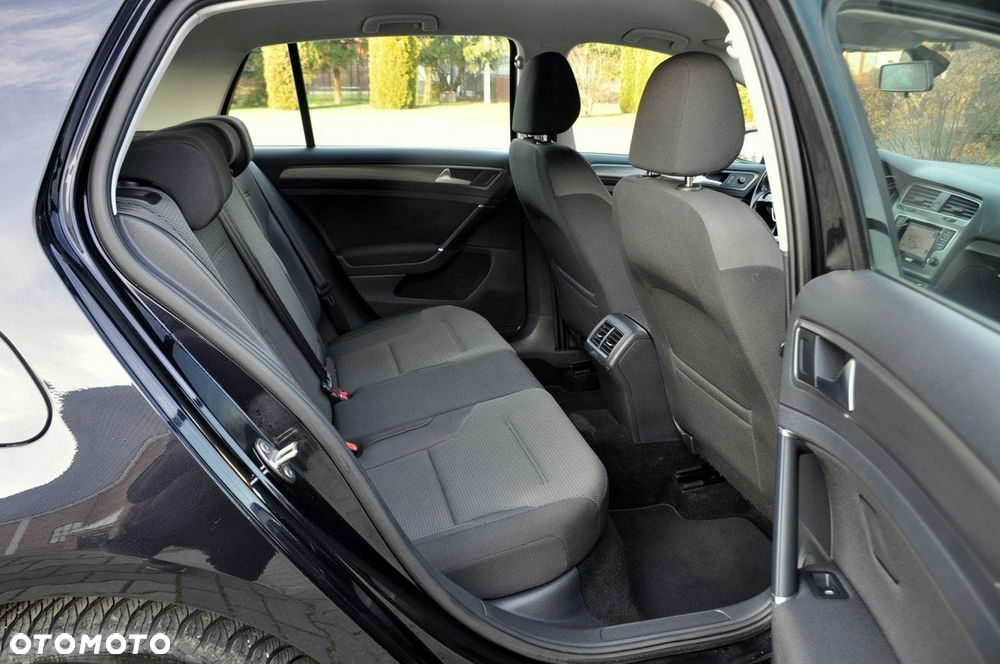 Volkswagen Golf - 19