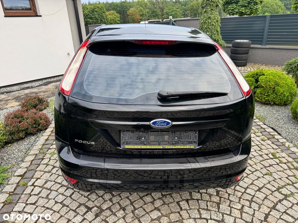 Ford Focus 1.6 16V Trend - 17