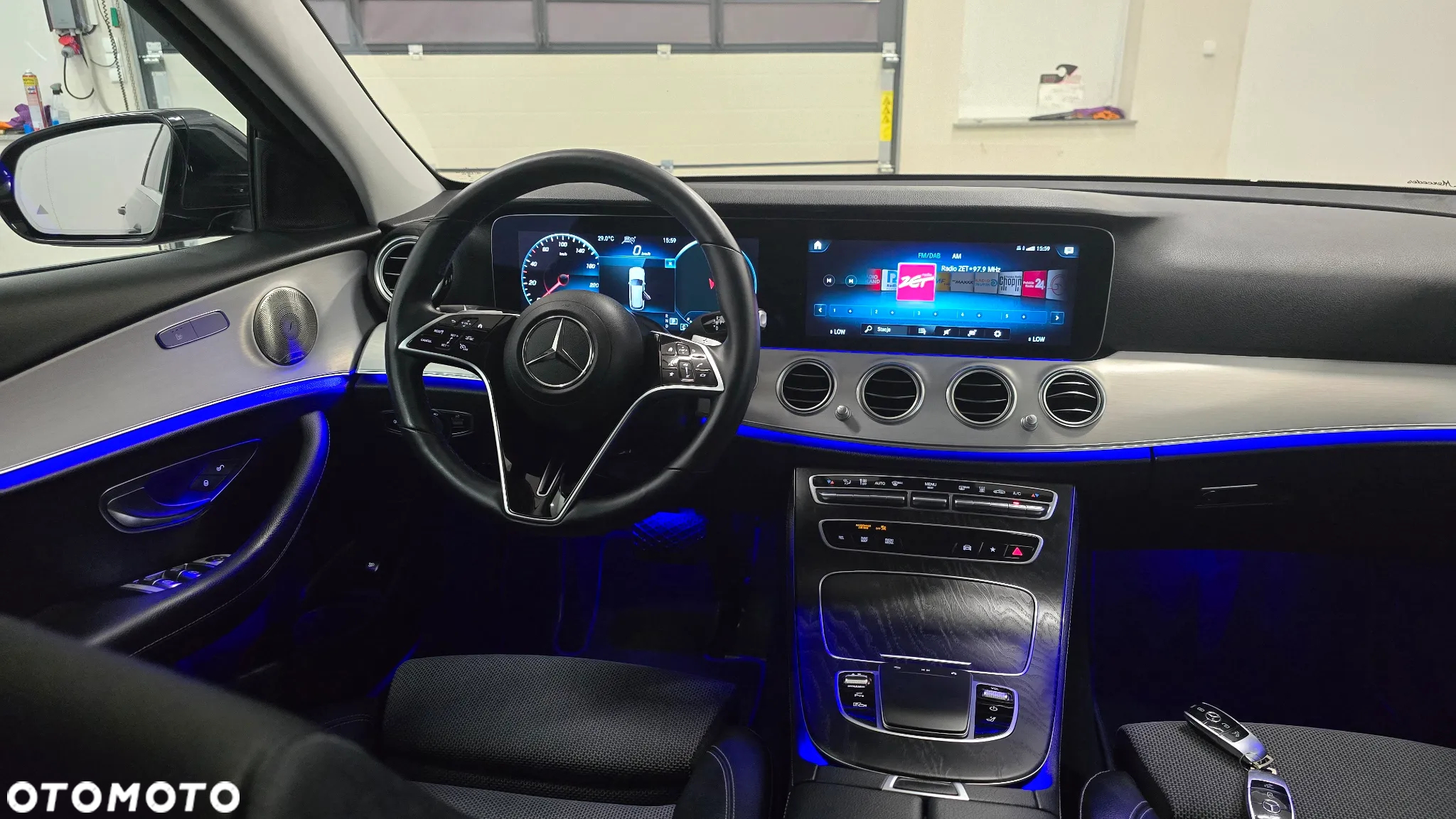 Mercedes-Benz Klasa E 300 de 4Matic T 9G-TRONIC Exclusive - 17