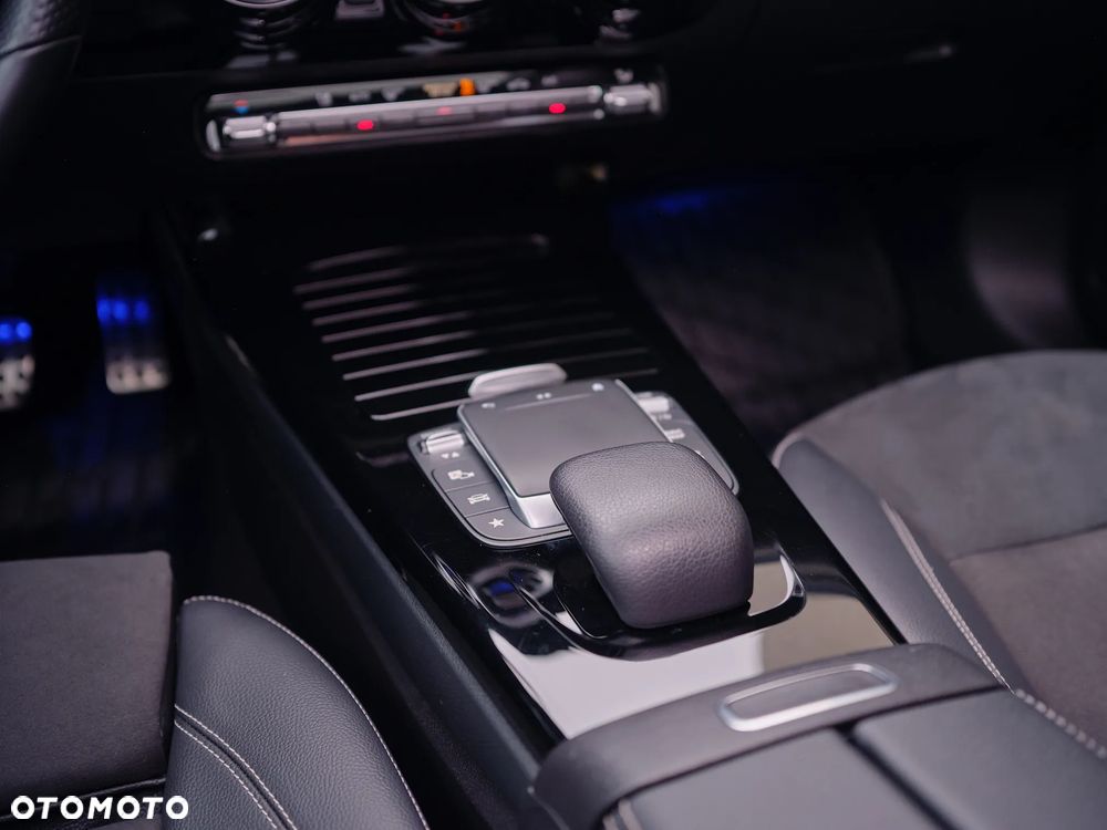 Mercedes-Benz Klasa A 250 Edition 1 7G-DCT - 22