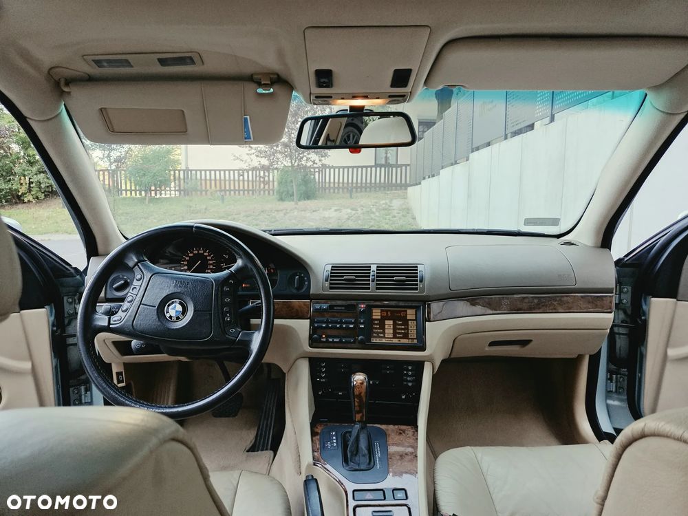 BMW Seria 5 - 16