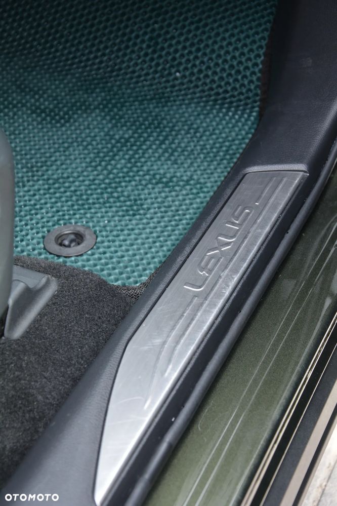 Lexus NX - 14