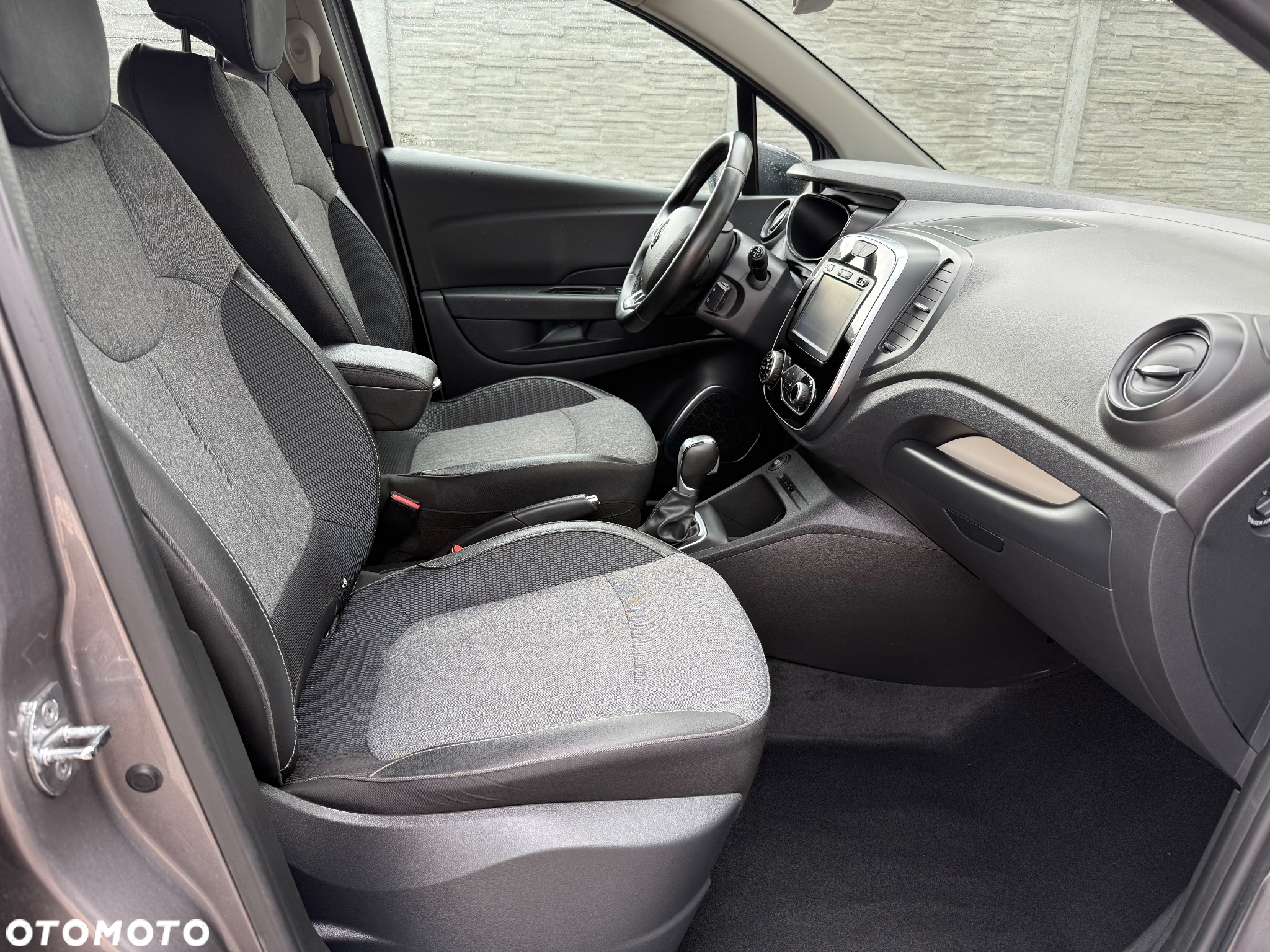 Renault Captur ENERGY TCe 120 EDC Bose Edition - 16