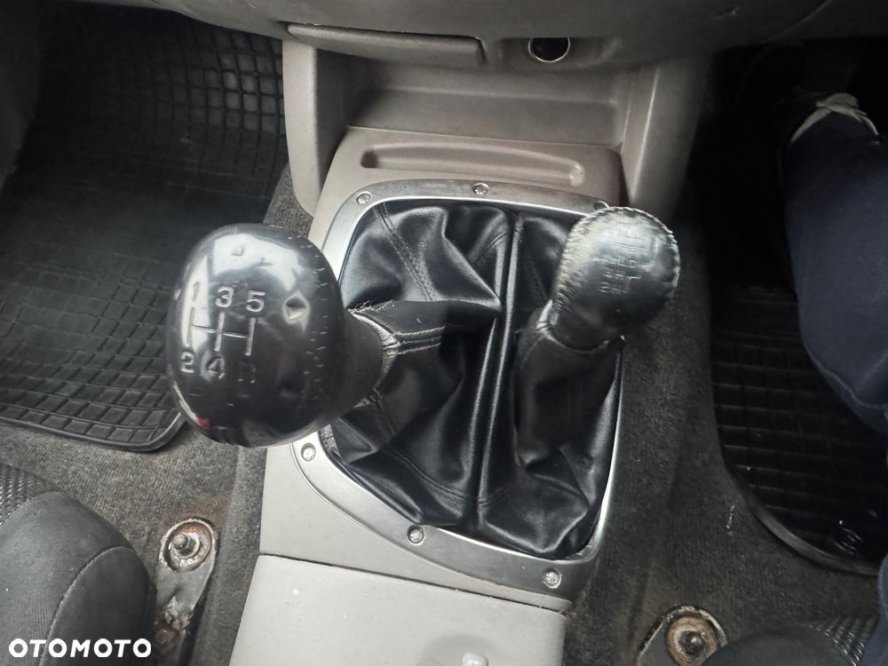 Mitsubishi L200 Pick Up 4x4 Intense Double Cab - 17