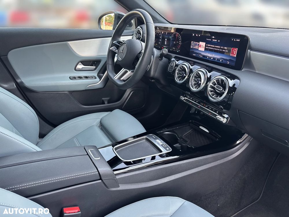 Mercedes-Benz A 250 e 8G-DCT AMG Line - 14