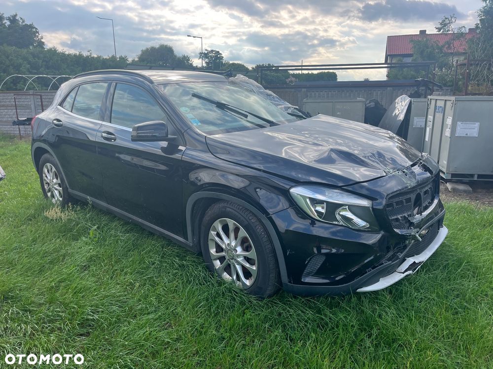 Mercedes-Benz GLA 200 (CDI) d Urban - 1