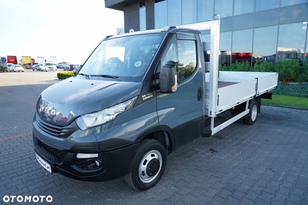 Iveco DAILY 35-180 / SKRZYNIOWY / BLIŹNIAK / HAK / 2017 / - 2