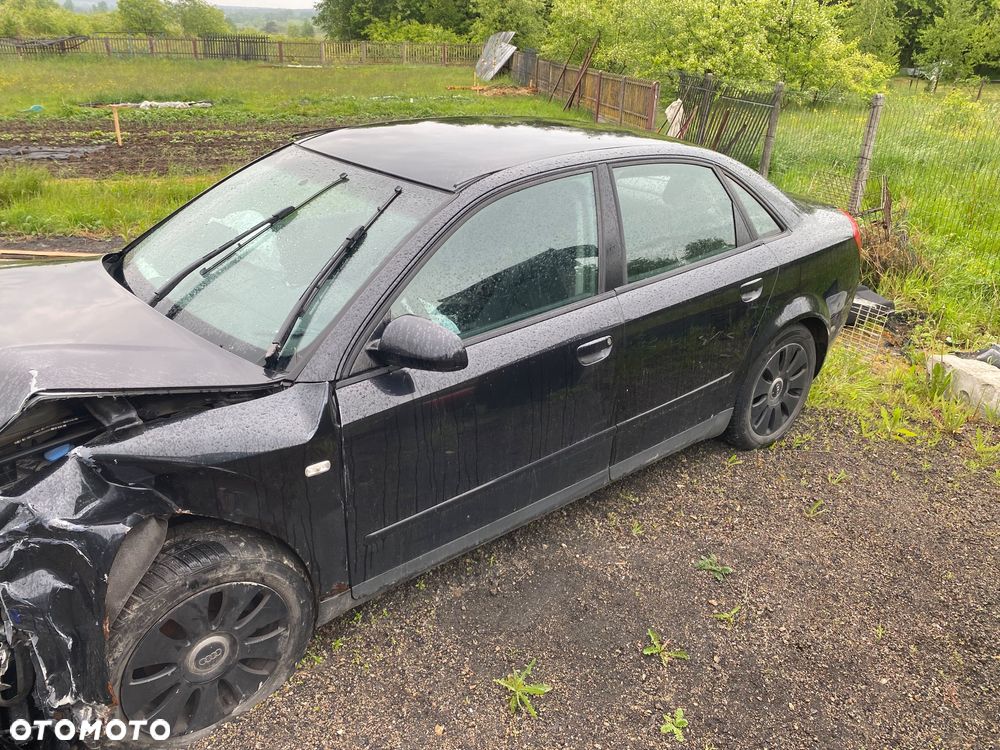 Audi A4 Limousine - 1