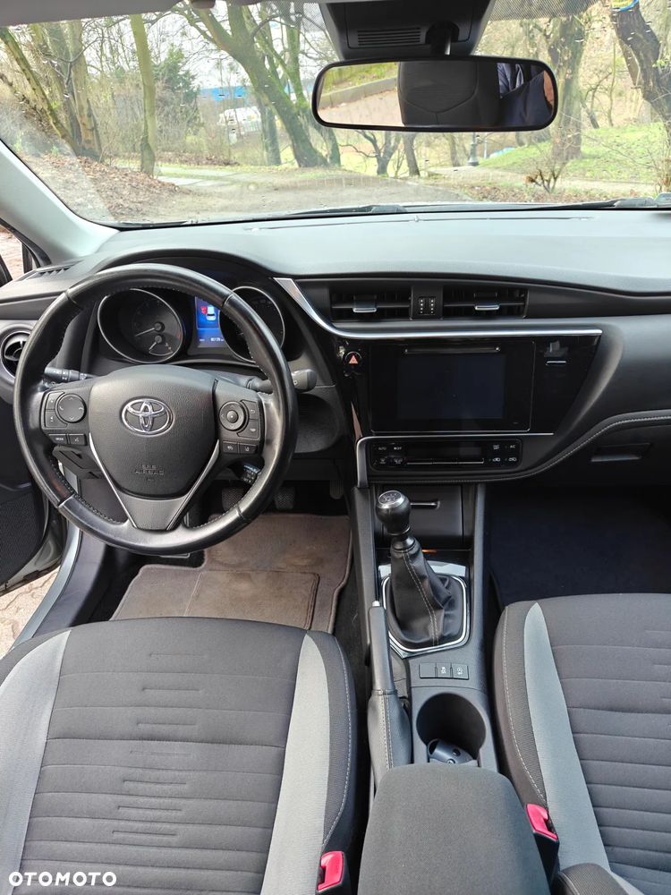 Toyota Auris 1.2 Turbo Edition-S - 11