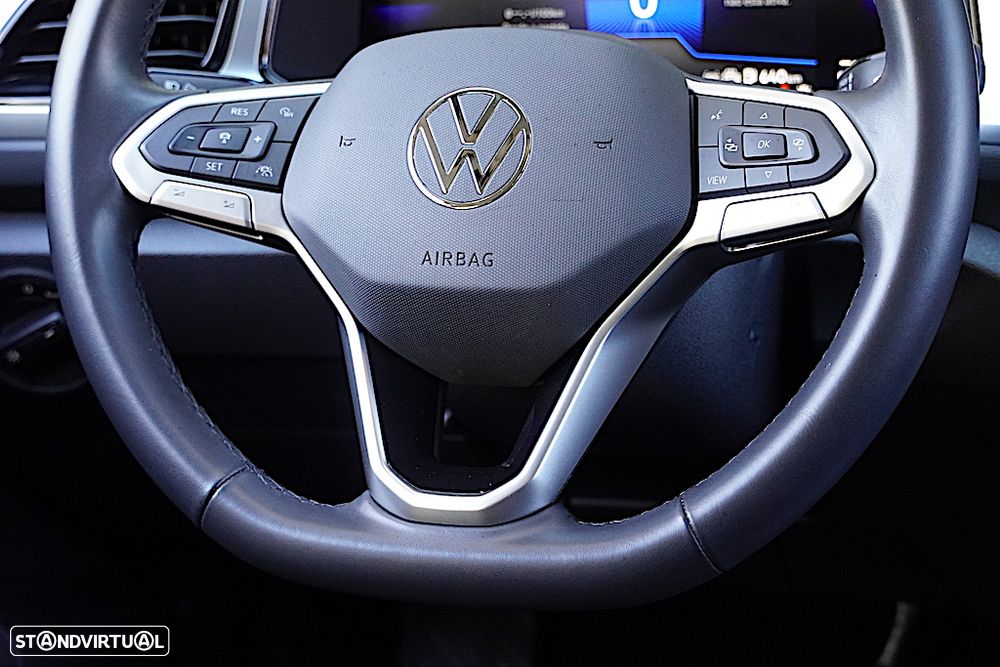 VW T-Roc 1.5 TSI Urban DSG - 32