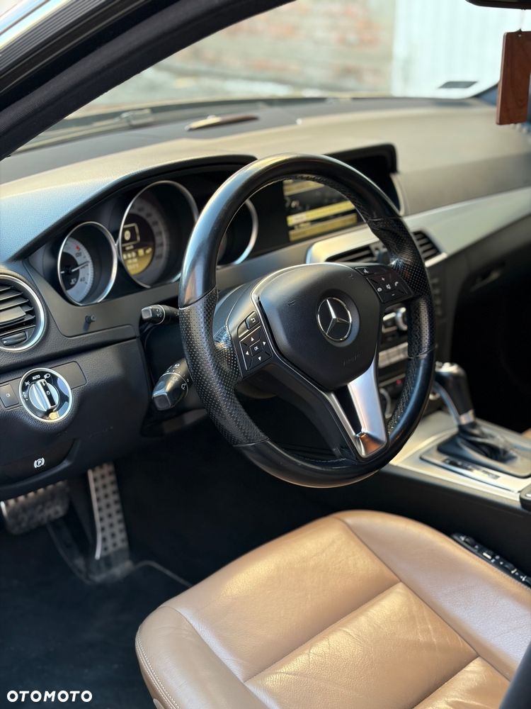 Mercedes-Benz Klasa C 300 CDI DPF 4Matic (BlueEFFICIENCY) 7G-TRONIC Avantgarde - 10