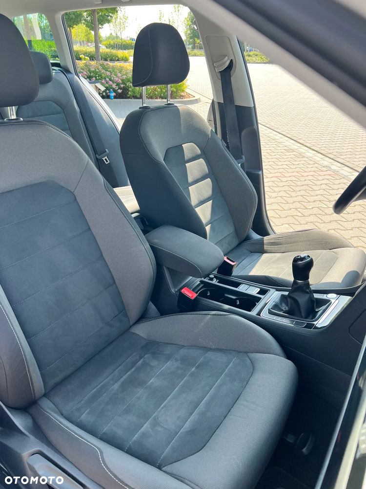 Volkswagen Golf 1.4 TSI BMT Highline - 18