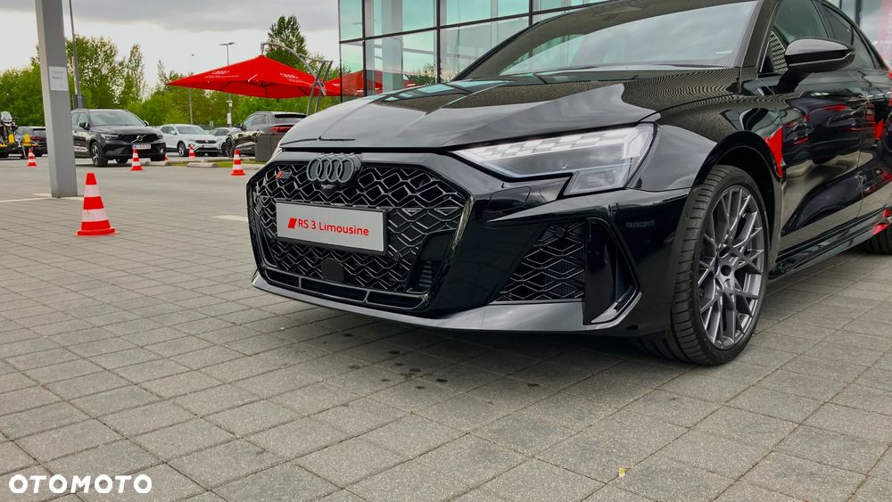 Audi RS3 Limousine - 8