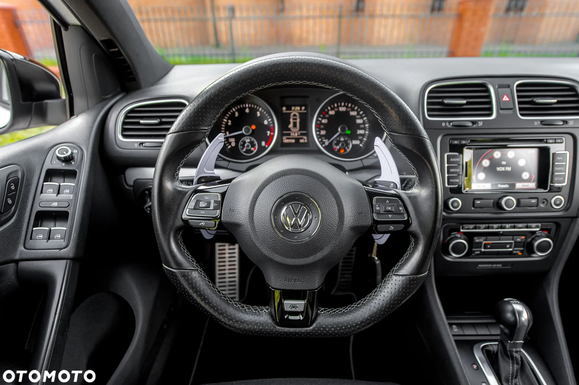 Volkswagen Golf VI 2.0 TSI 4Mot R DSG - 26