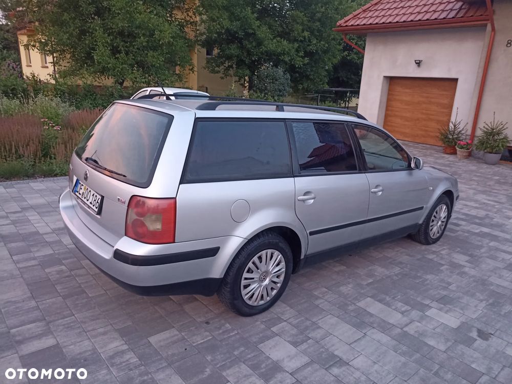 Volkswagen Passat 1.9 TDI Comfortline - 6