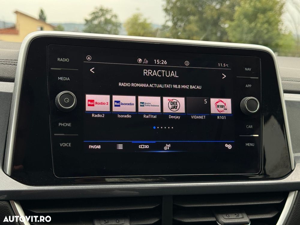 Volkswagen T-Roc - 11