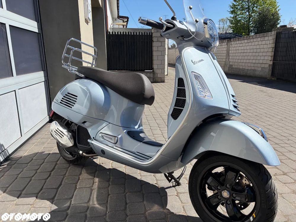 Vespa GTS - 8
