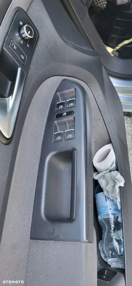 Volkswagen Touran - 11