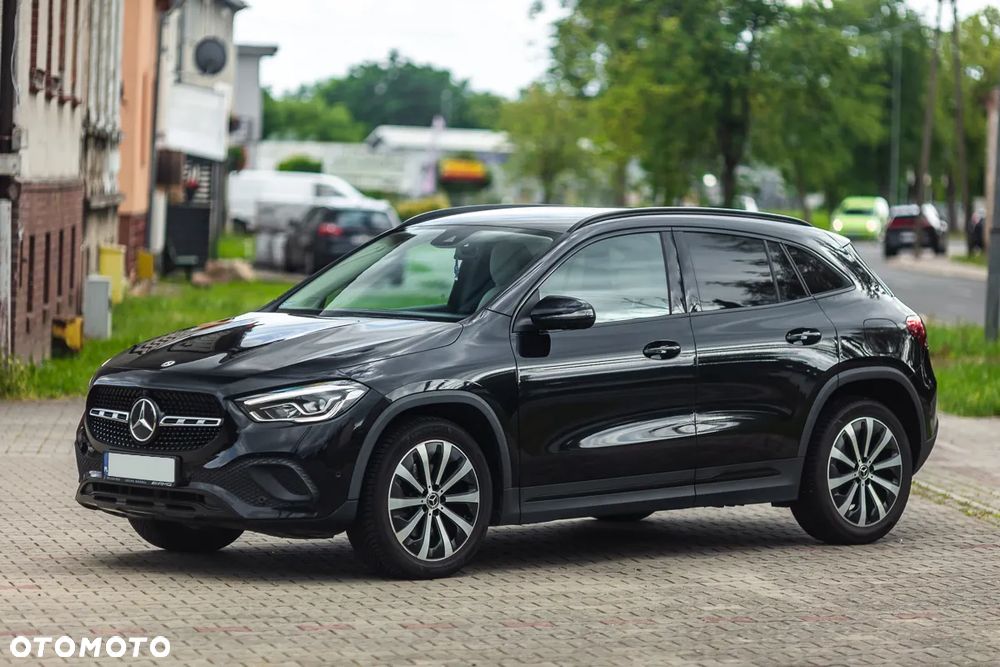 Mercedes-Benz GLA 250 4-Matic - 4