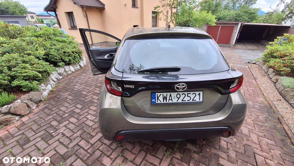 Toyota Yaris 1.5 Comfort CVT - 2