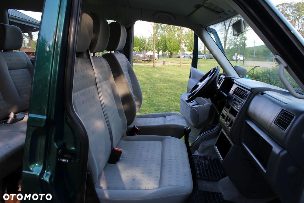Volkswagen Caravelle GL - 28
