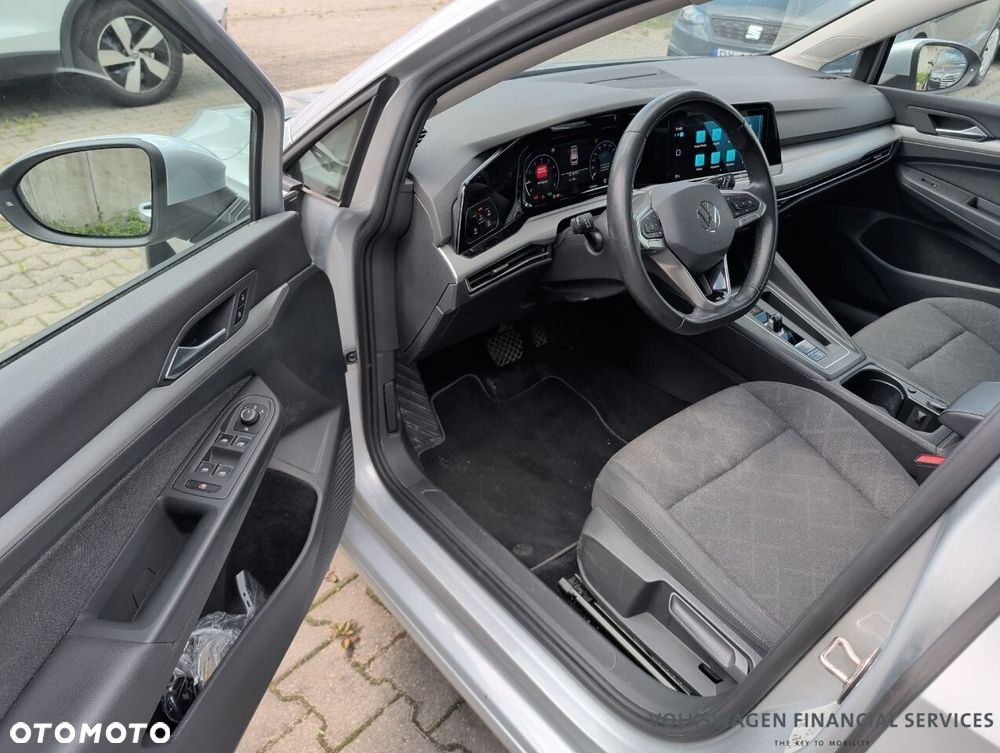 Volkswagen Golf 1.5 eTSI Life DSG - 8