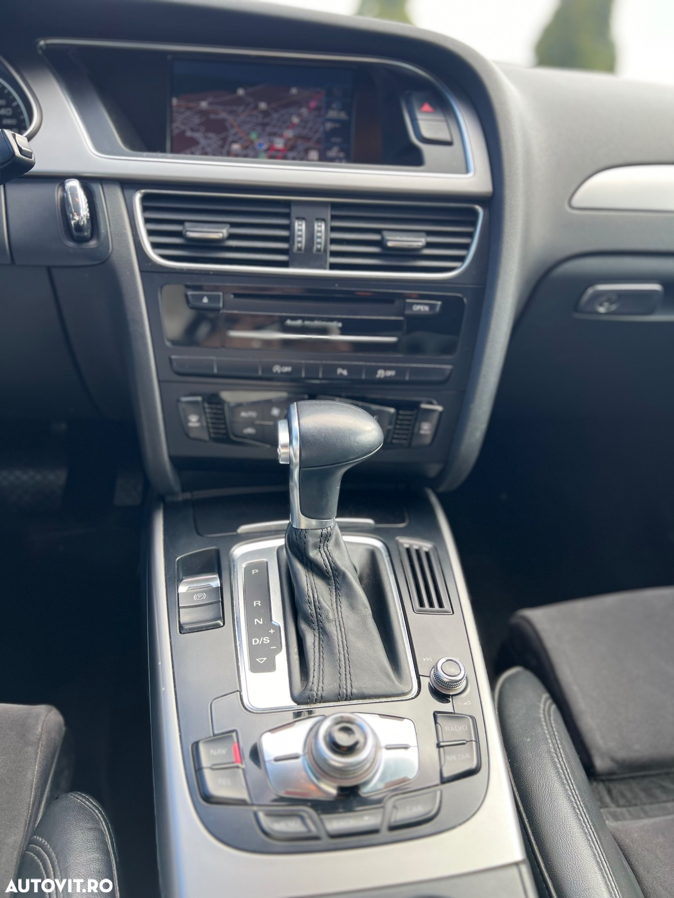 Audi A4 Allroad quattro 2.0 TDI DPF S tronic - 8