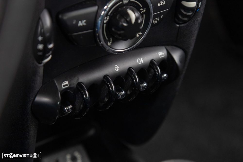 MINI 3 Portas One D - 39