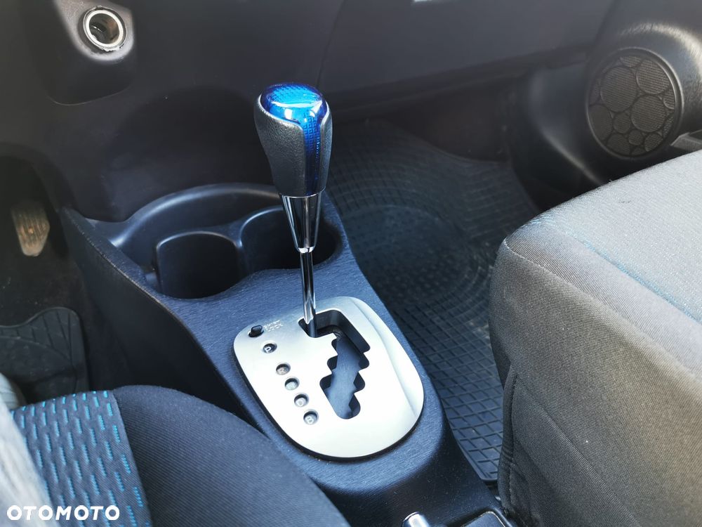 Toyota Yaris 1.5 VVT-i Life - 8