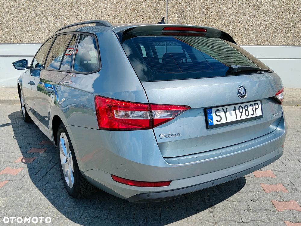 Skoda Superb 1.6 TDI DSG Ambition - 16