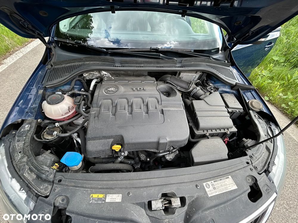 Skoda RAPID 1.6 TDI DPF Ambition - 19