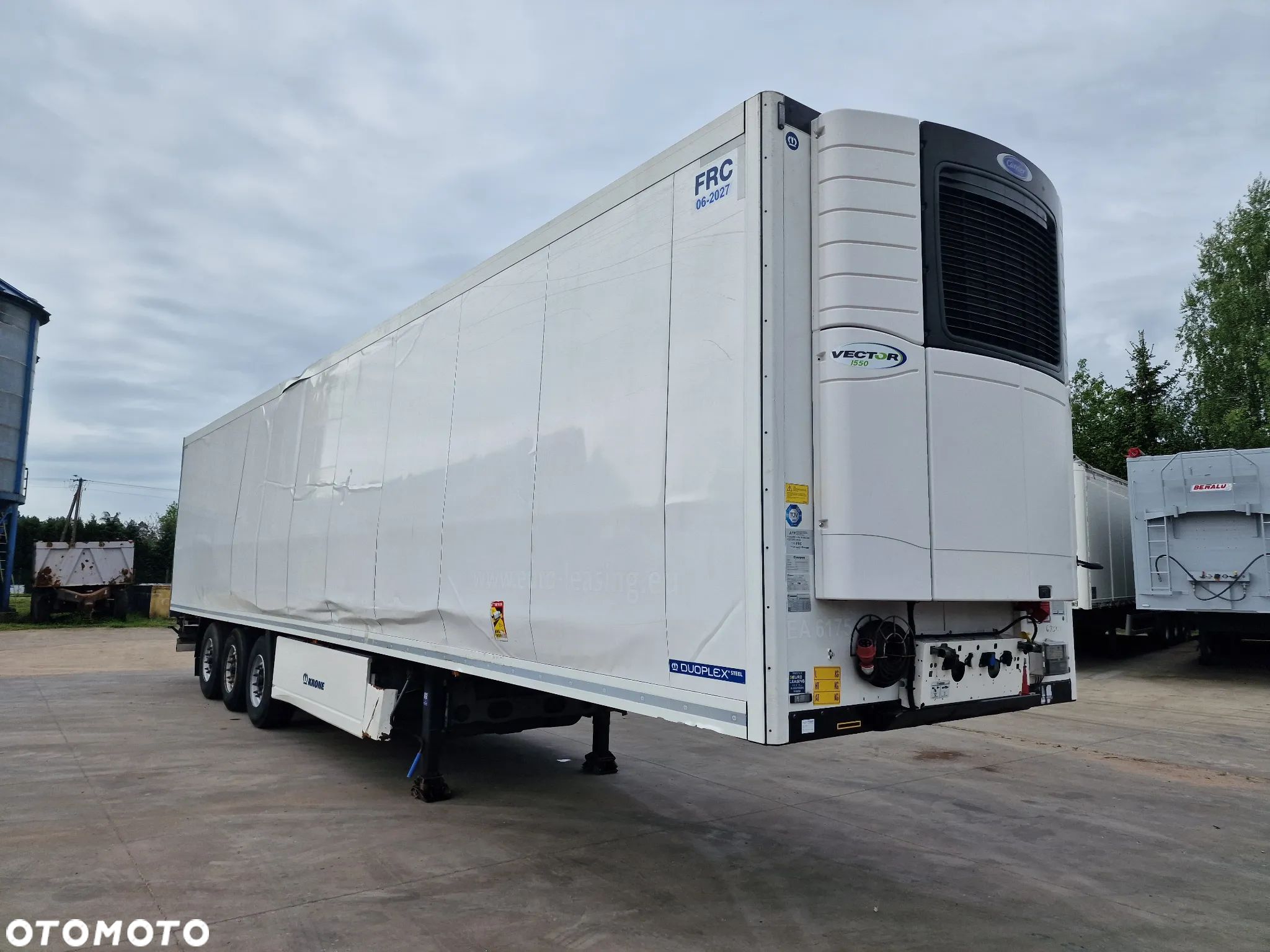 Krone Chłodnia Doppelstock Carrier Vector 1550 2021 rok Uszkodzona - 1