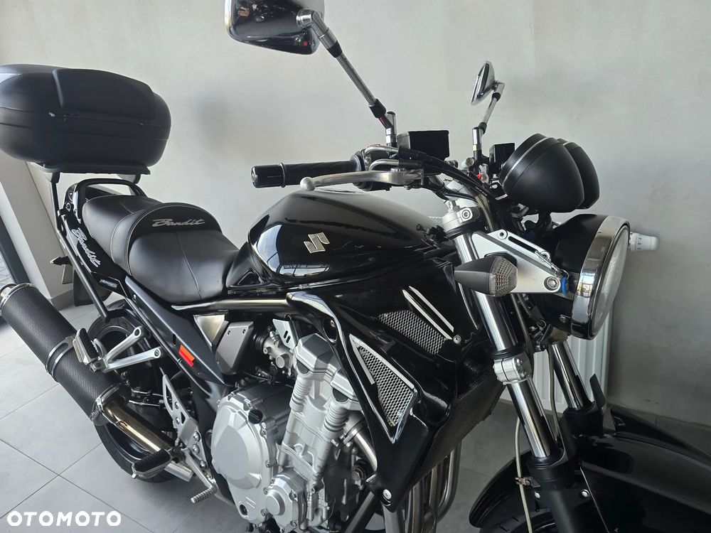 Suzuki Bandit - 27