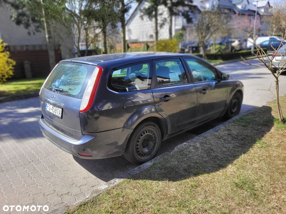 Ford Focus 2.0 TDCi DPF Ghia - 6