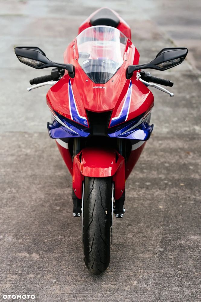 Honda CBR - 8