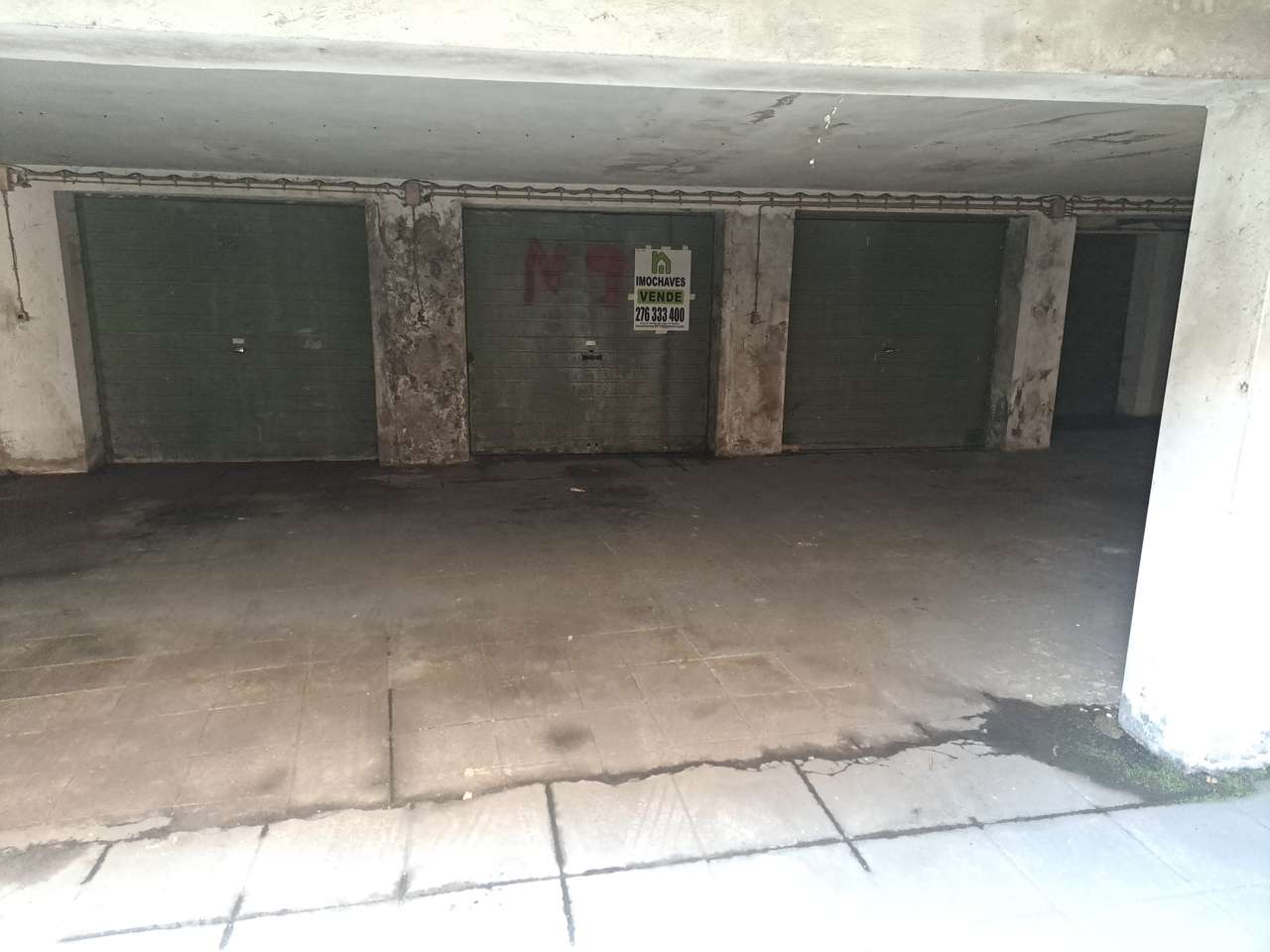 GARAGEM 1 CARRO CENTRO CIDADE DE CHAVES 7400,00 EUROS - Grande imagem: 4/7
