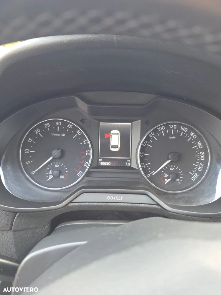 Skoda Octavia ver-2-0-tdi-dsg-ambition - 11