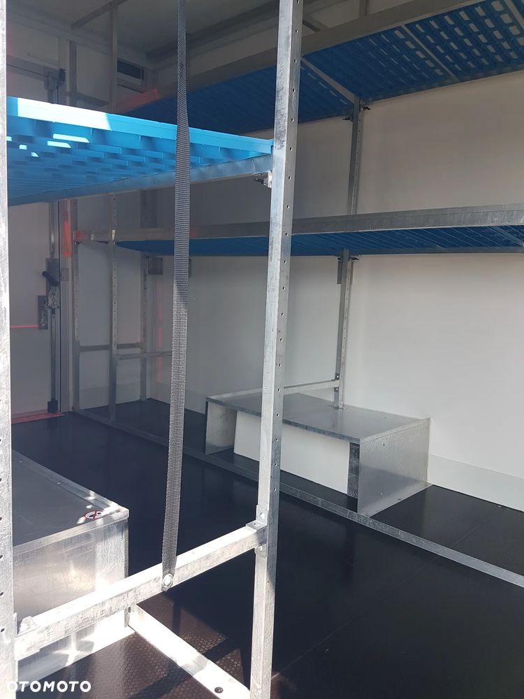 Iveco DAILY KONTENER NISKOPODŁOGOWY 4,43x2,23x2,42 SKLEP FOODTRUCK BAR KLIMA KONIOWÓZ KAMPER - 25