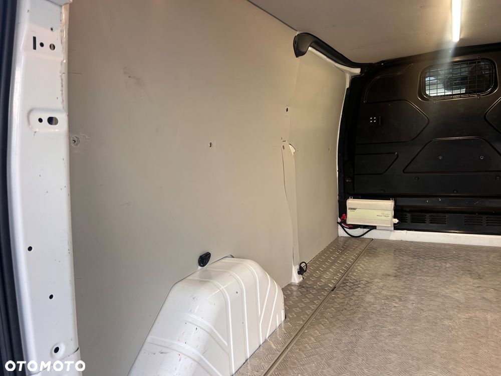 Ford Transit Custom - 28