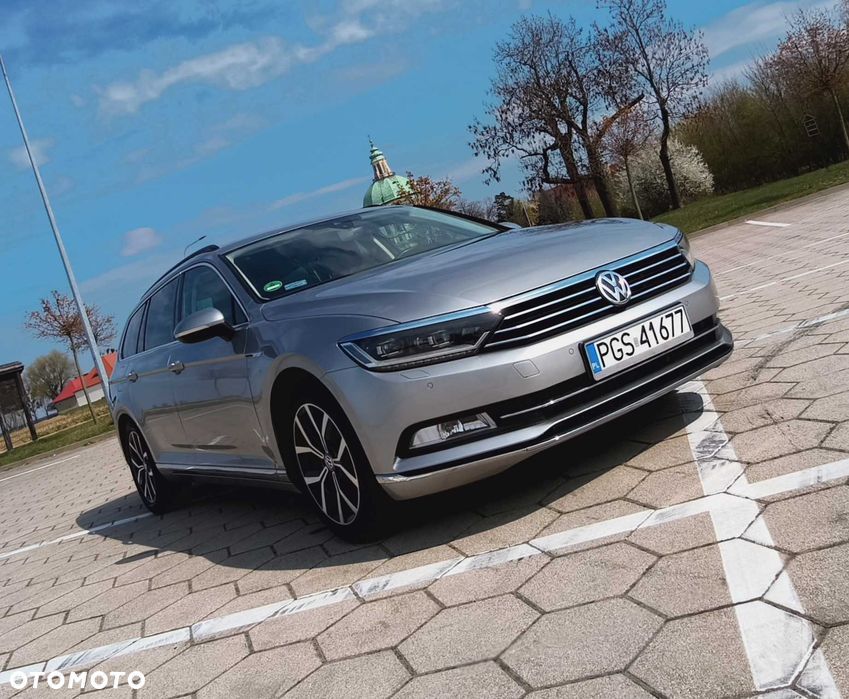 Volkswagen Passat - 1