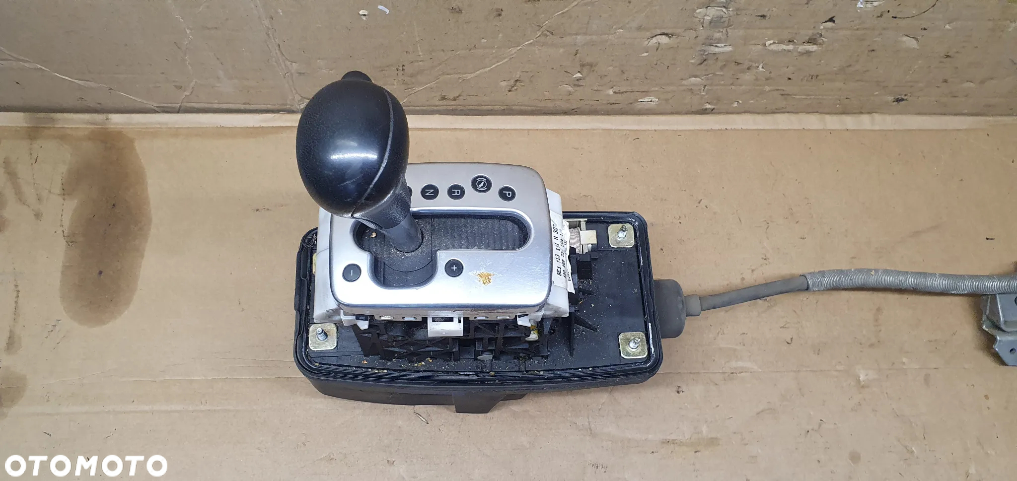 Wybierak lewarek biegów linka automat Audi A4 B6 8E1713111N - 2