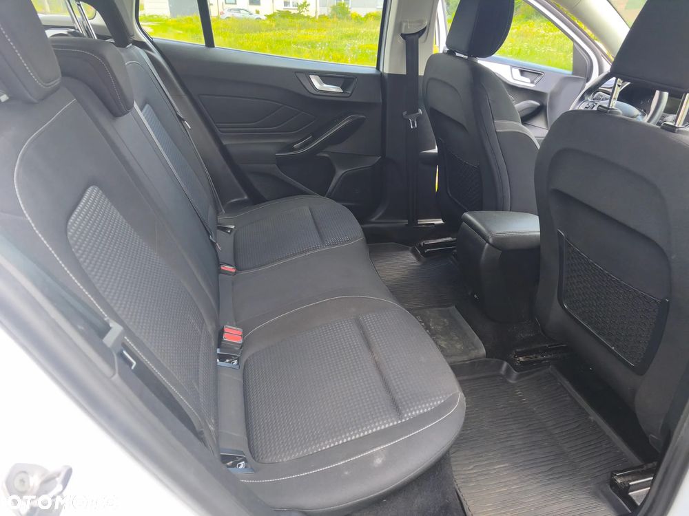 Ford Focus 1.5 EcoBlue Connected - 15
