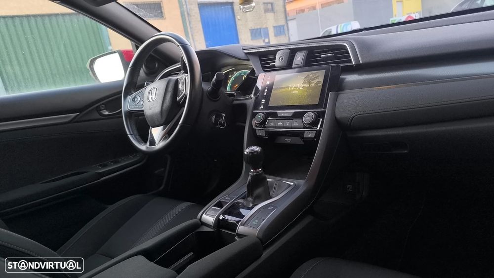 Honda Civic 1.0 i-VTEC Executive Premium - 6