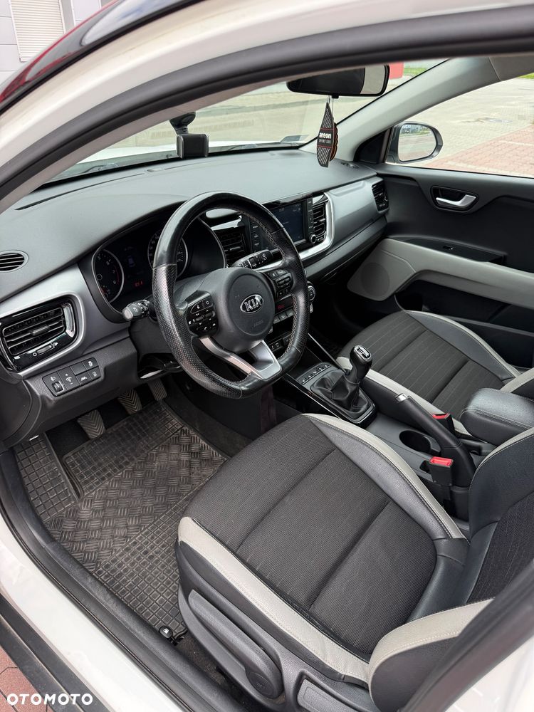 Kia Stonic 1.0 T-GDI L - 17