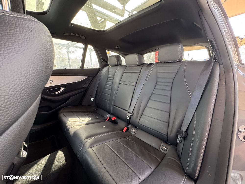 Mercedes-Benz E 300 de Avantgarde 4Matic - 29