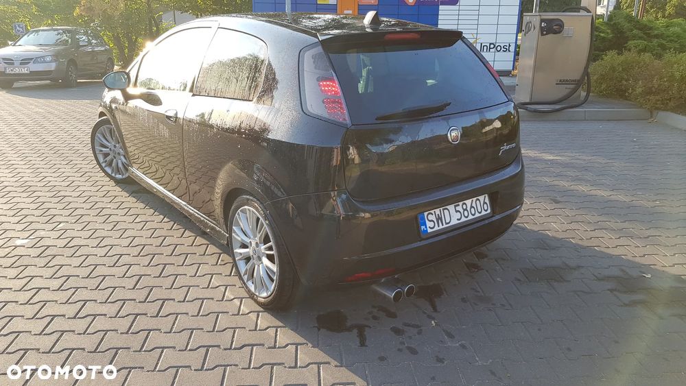 Fiat Grande Punto 1.4 16V Dynamic - 2